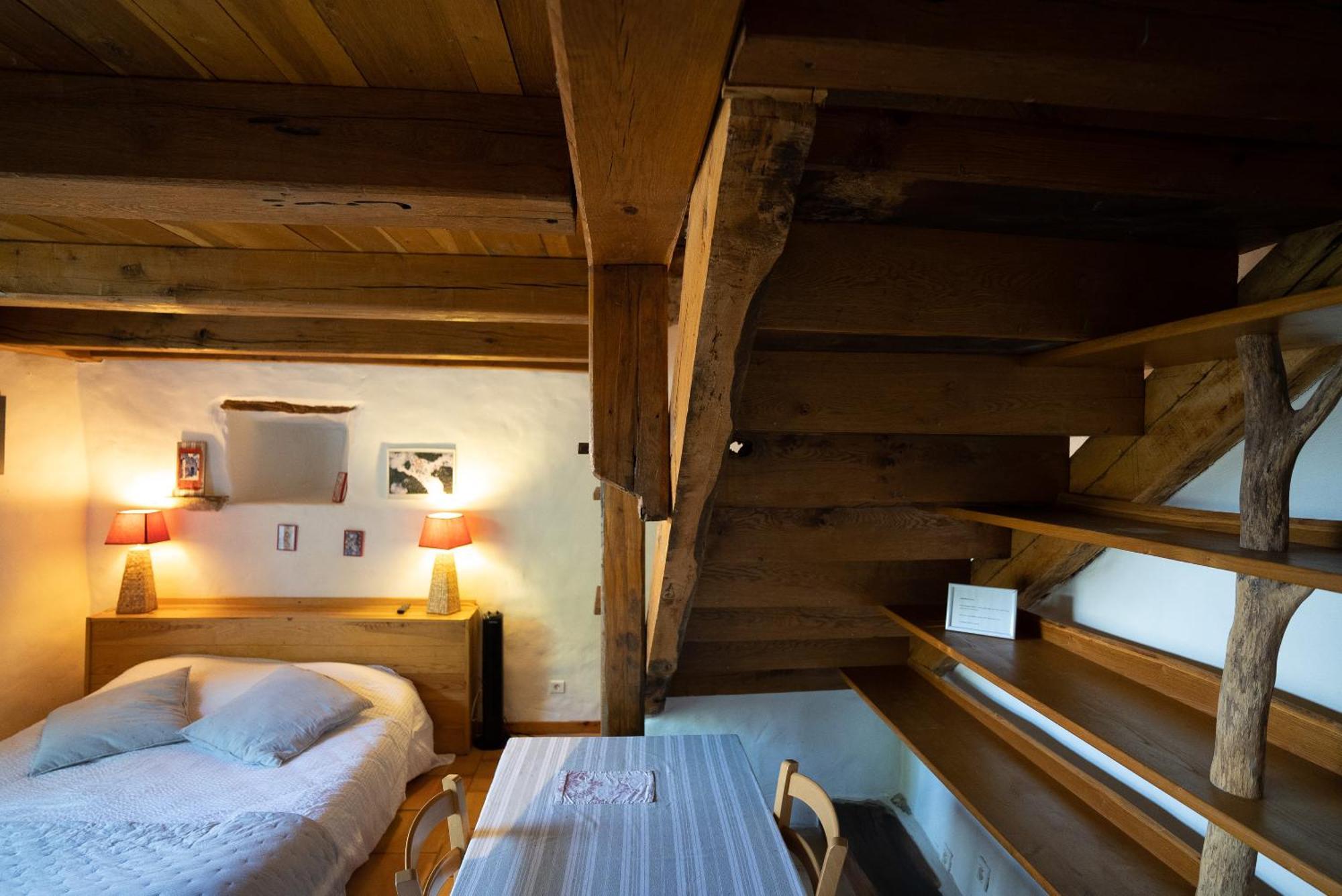Le Pailler D'hotes Restaurant Piscine & Gasthof Verrieres (Aveyron)