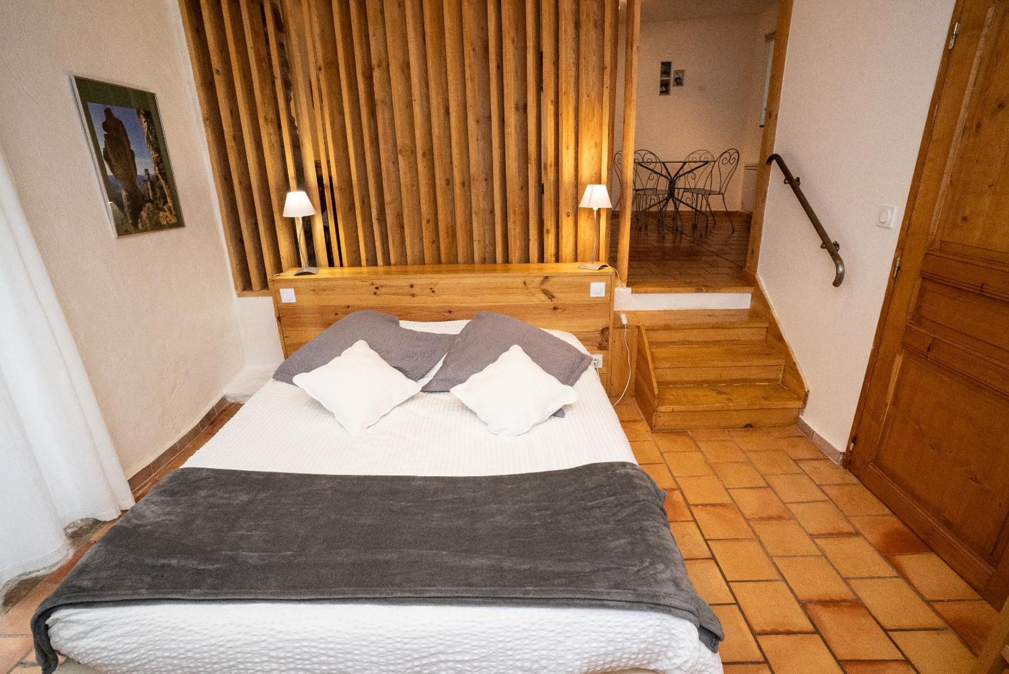 Gasthof Le Pailler D'hotes Restaurant Piscine & *