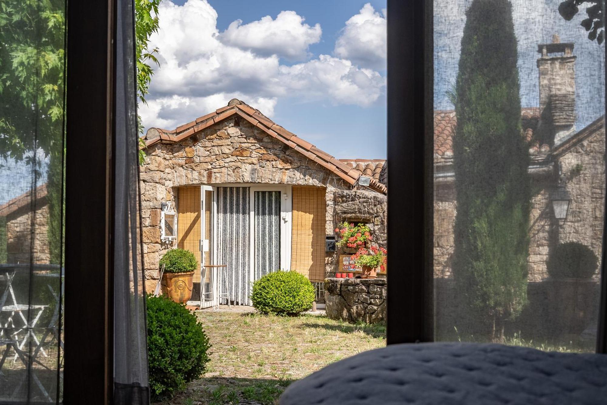 Le Pailler D'hotes Restaurant Piscine & *
