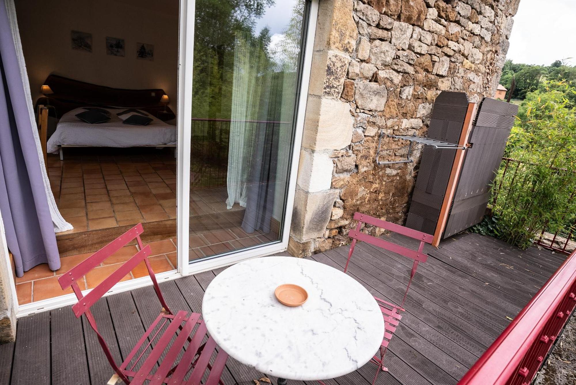 Le Pailler D'hotes Restaurant Piscine & * Verrieres (Aveyron)