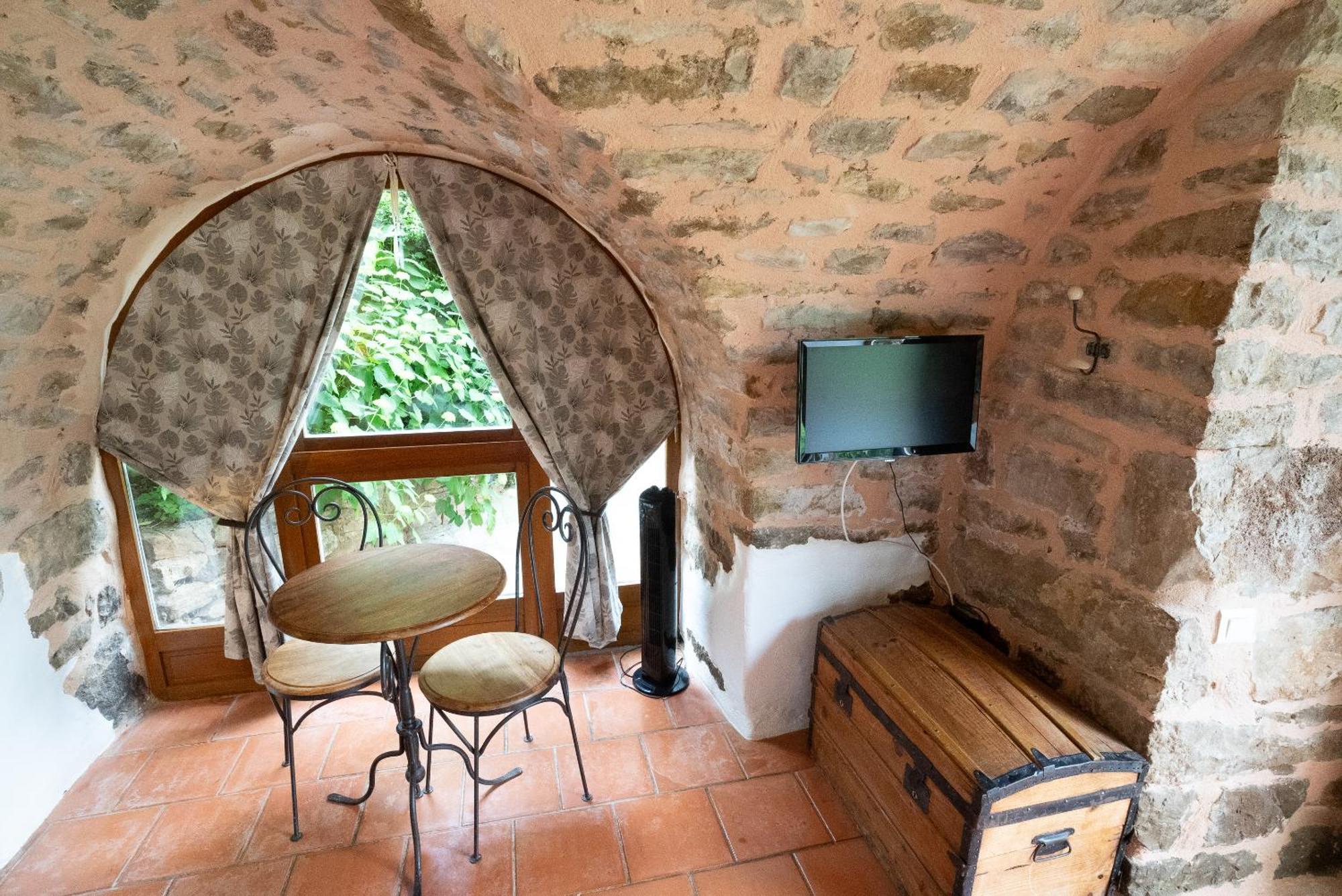 Le Pailler D'hotes Restaurant Piscine & Verrieres (Aveyron)